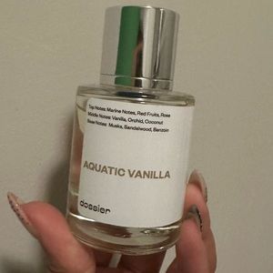 DOSSIER PERFUME